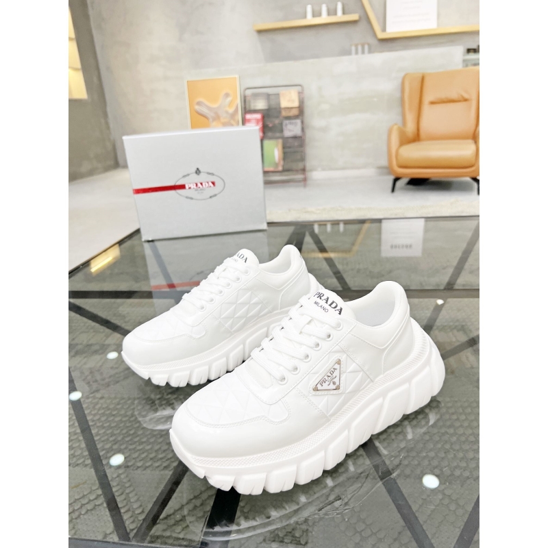 Pra*a casual shoes